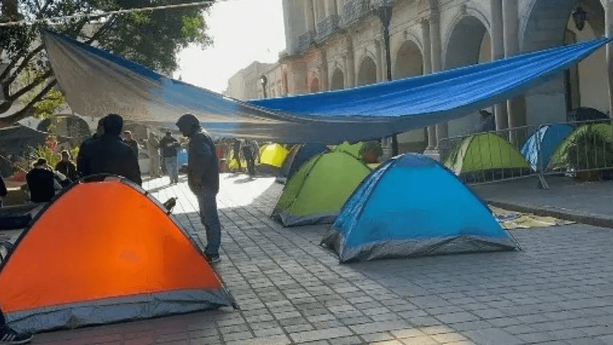 Paro de maestros deja sin clases a más de 40 mil alumnos en Oaxaca