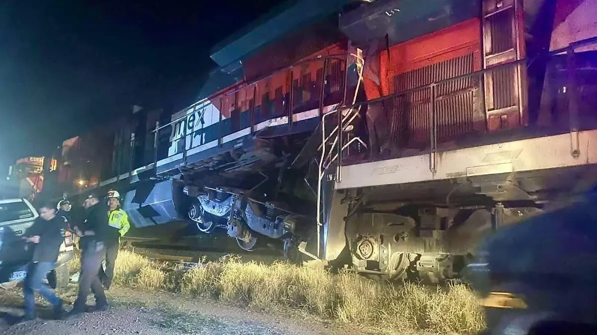 Choque de trenes de carga en Nogales moviliza a autoridades