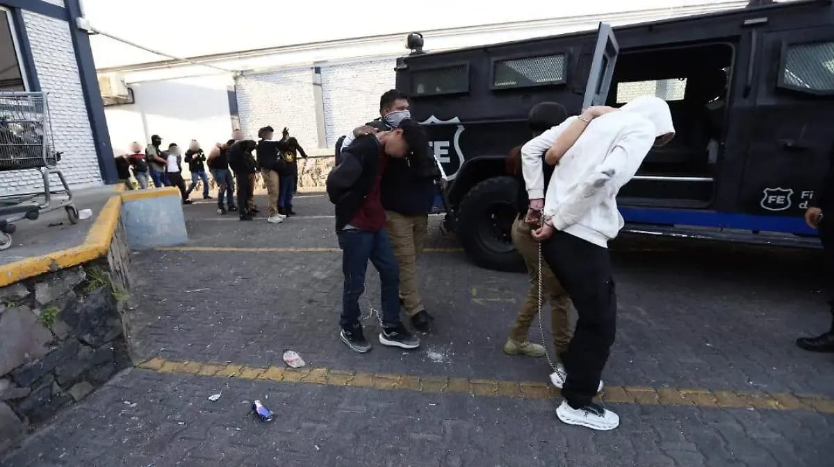 Ya duermen en Puente Grande 13 de los detenidos por las quemas de vehículos de los bloqueos y 18 por rapiña