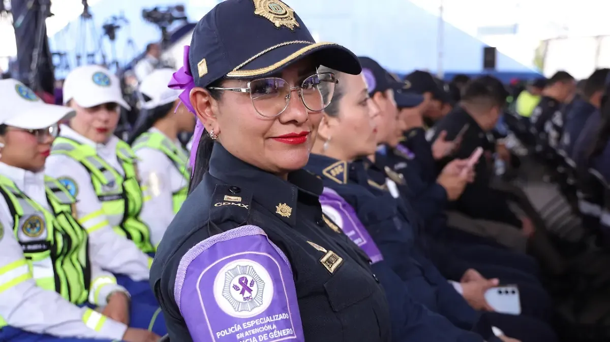 Acompañarán 400 mujeres policías la marcha del 8M
