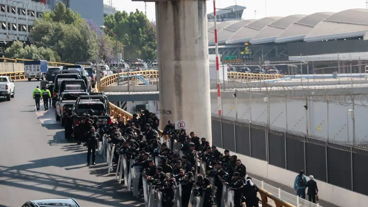 Uber exige que se respete fallo que impide sancionar a sus conductores en AICM