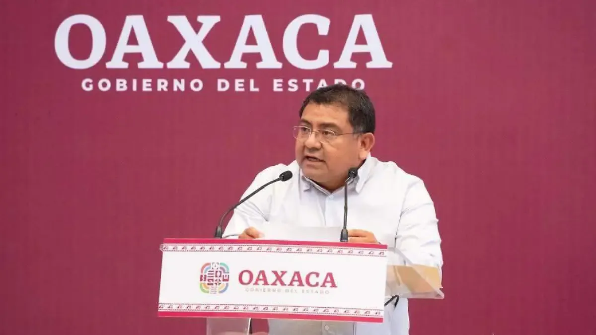 Renuncia secretario de Finanzas de Oaxaca para buscar rectoría de la UABJO