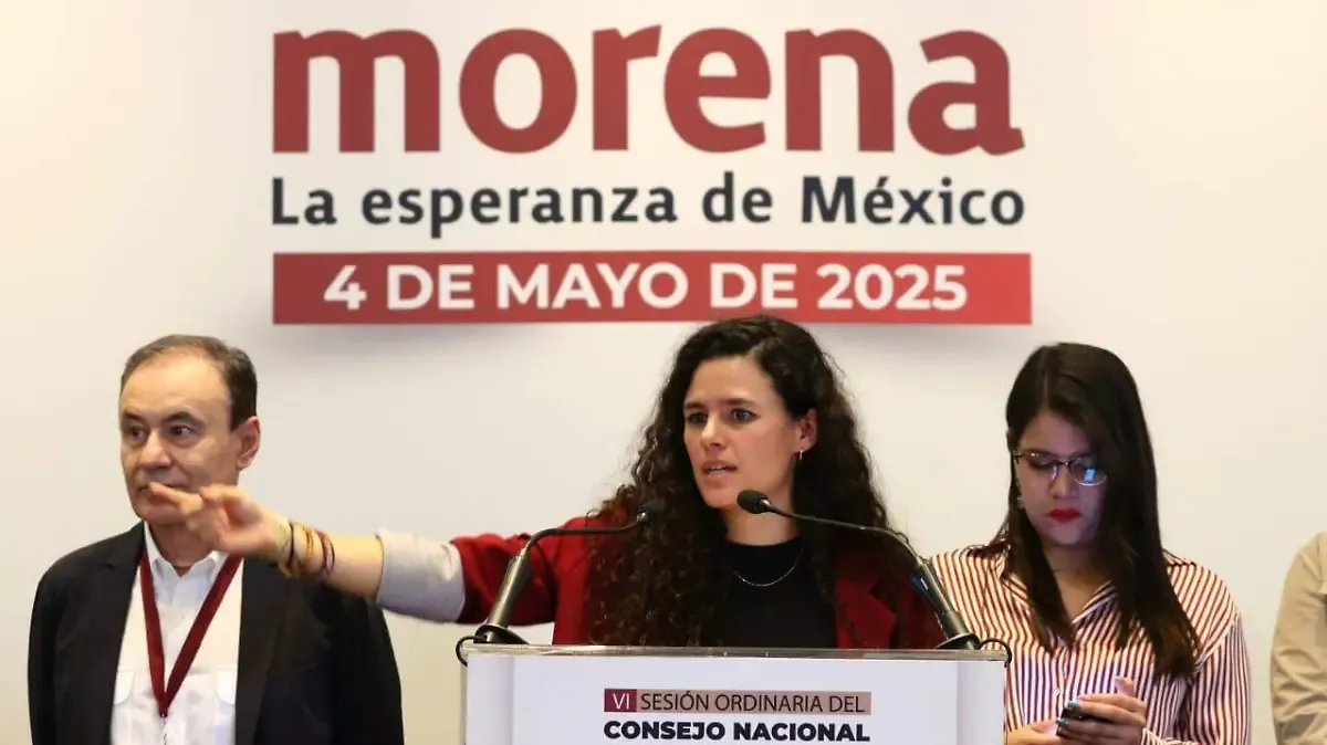 Morena denuncia incendio de vehículo de su representante en Coahuila