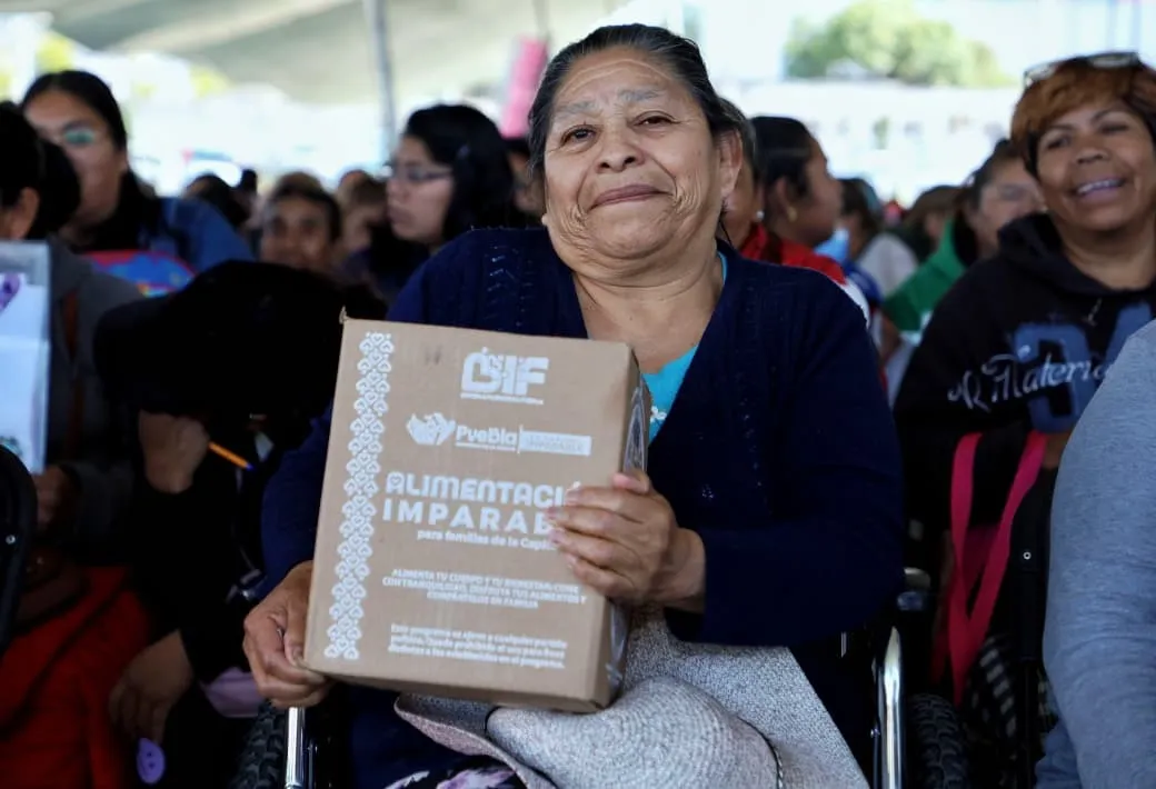 Entrega DIF Puebla apoyos alimentarios a familias de La Resurrección