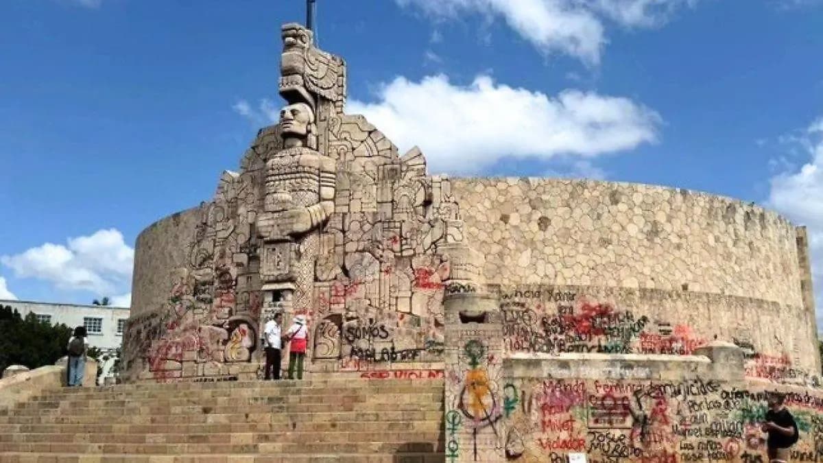 INAH Yucatán diagnostica daños en monumentos del Paseo de Montejo tras movilizaciones del 8M