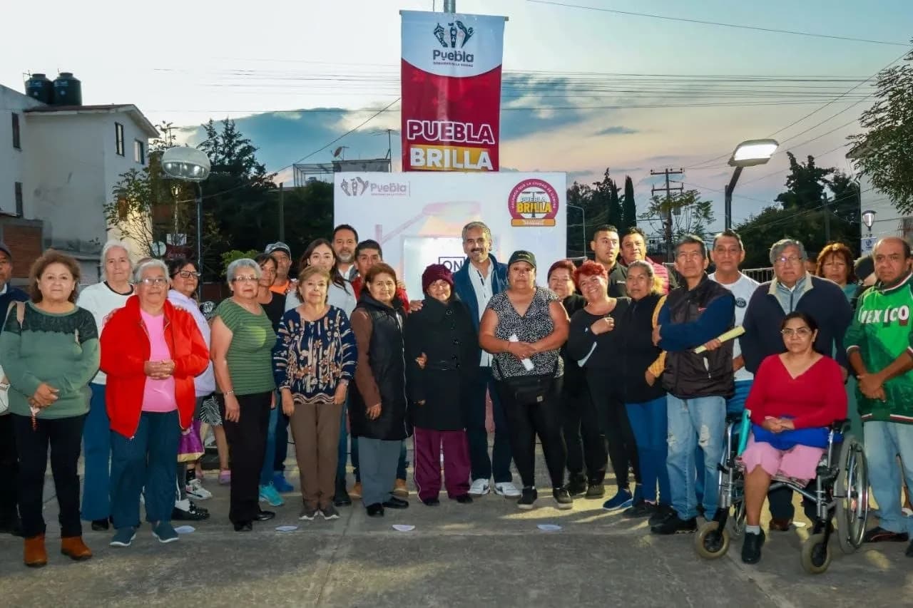 Amplía Puebla cobertura de alumbrado LED en unidades habitacionales del sur de la ciudad
