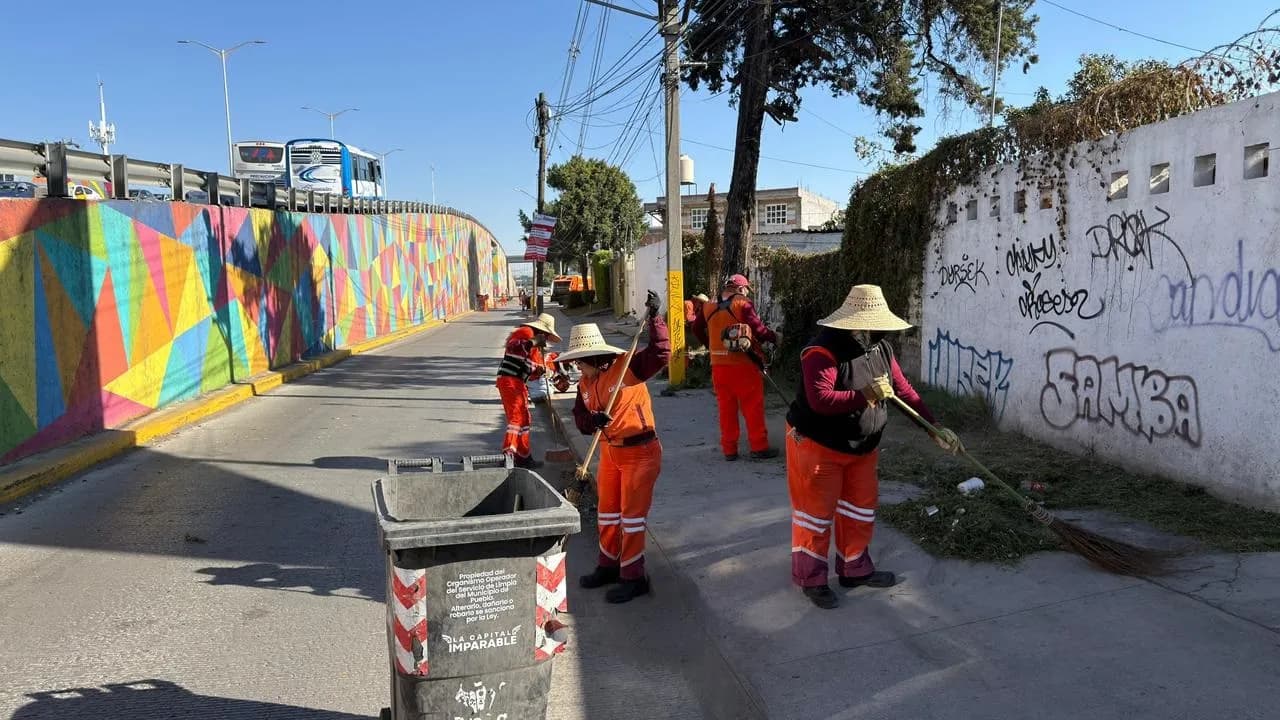 Impulsan limpieza en vialidades estratégicas de Puebla