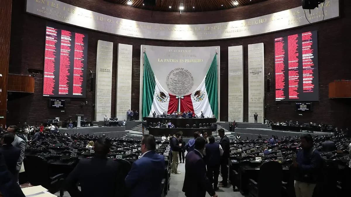 Plan B avanza en comisiones de diputados; mañana lo discuten en el pleno