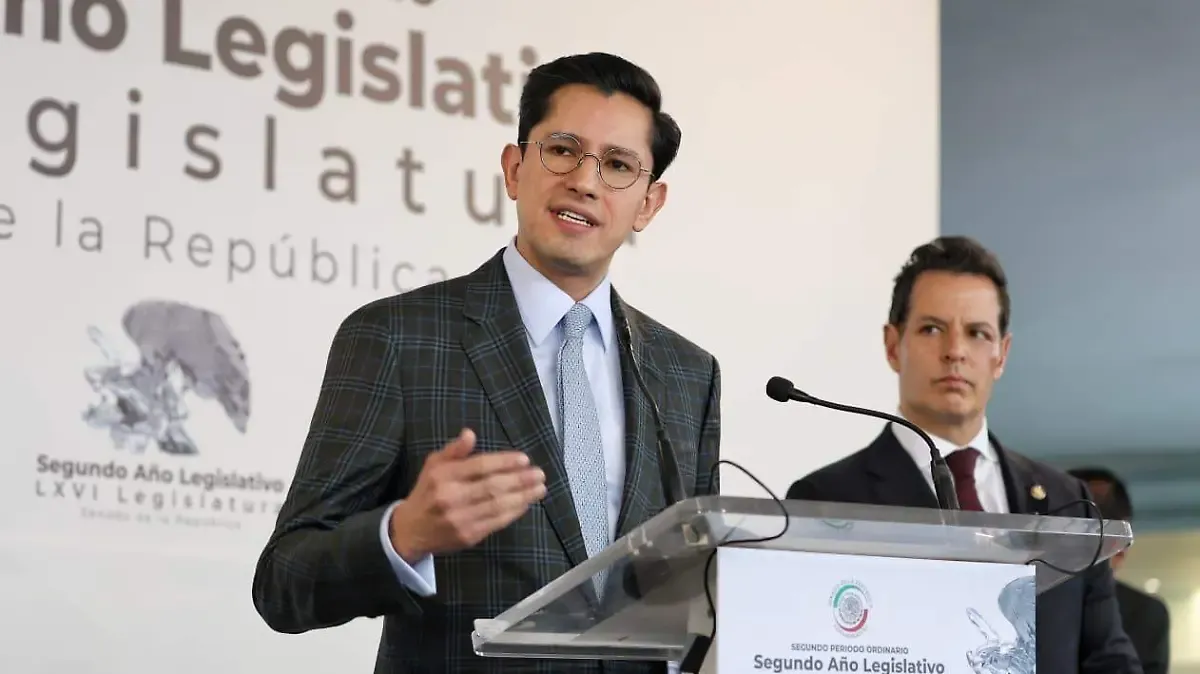 Canciller Roberto Velasco habla con sus homólogos de Guatemala y Uruguay