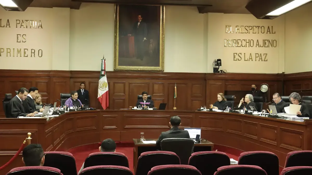 Invalida SCJN prohibición para percibir salario y pensión por viudez del ISSSTE