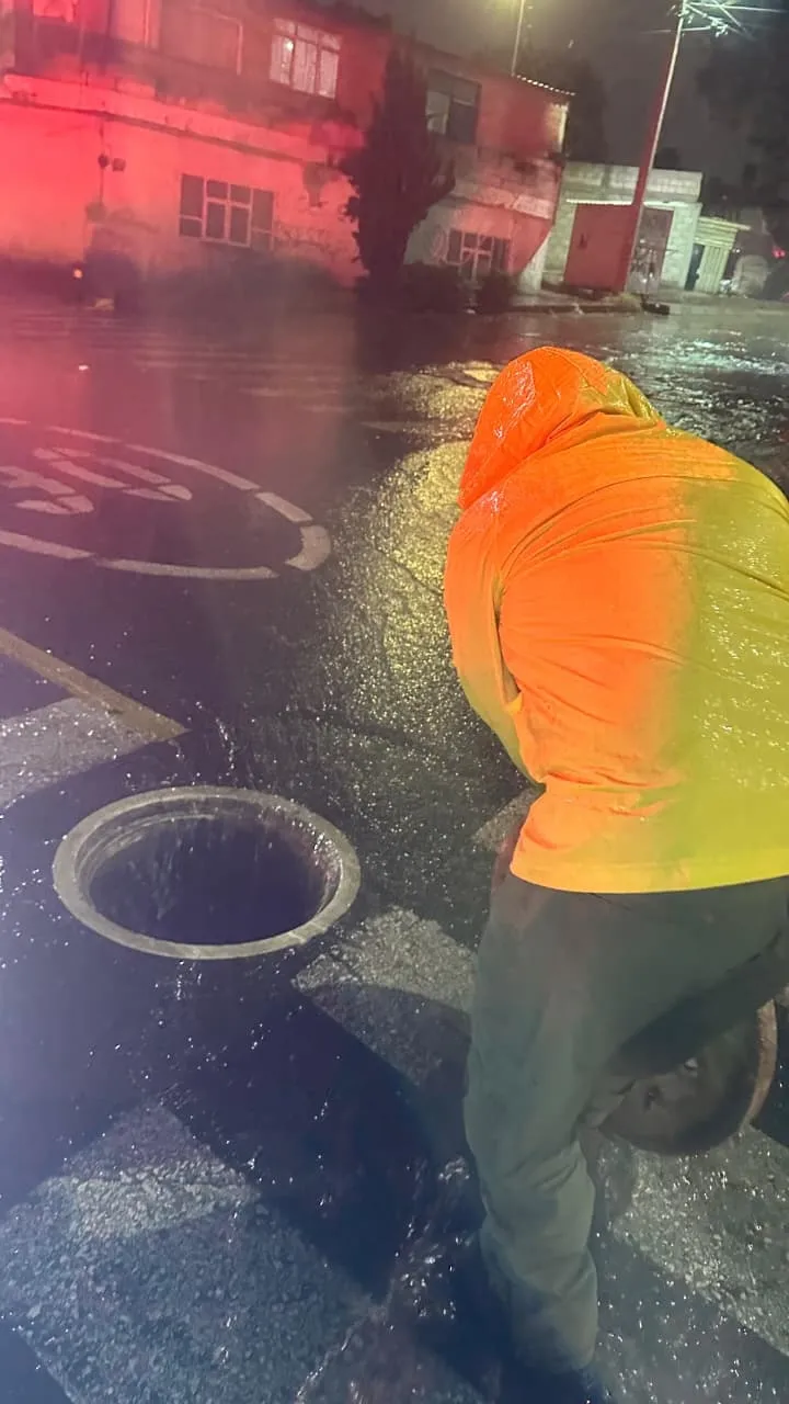 Activan operativo de protección civil ante lluvias en la capital