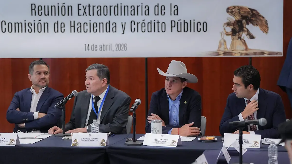 Senado toma protesta a Alfredo Navarrete como vocal del IPAB y a 3 personas juzgadoras