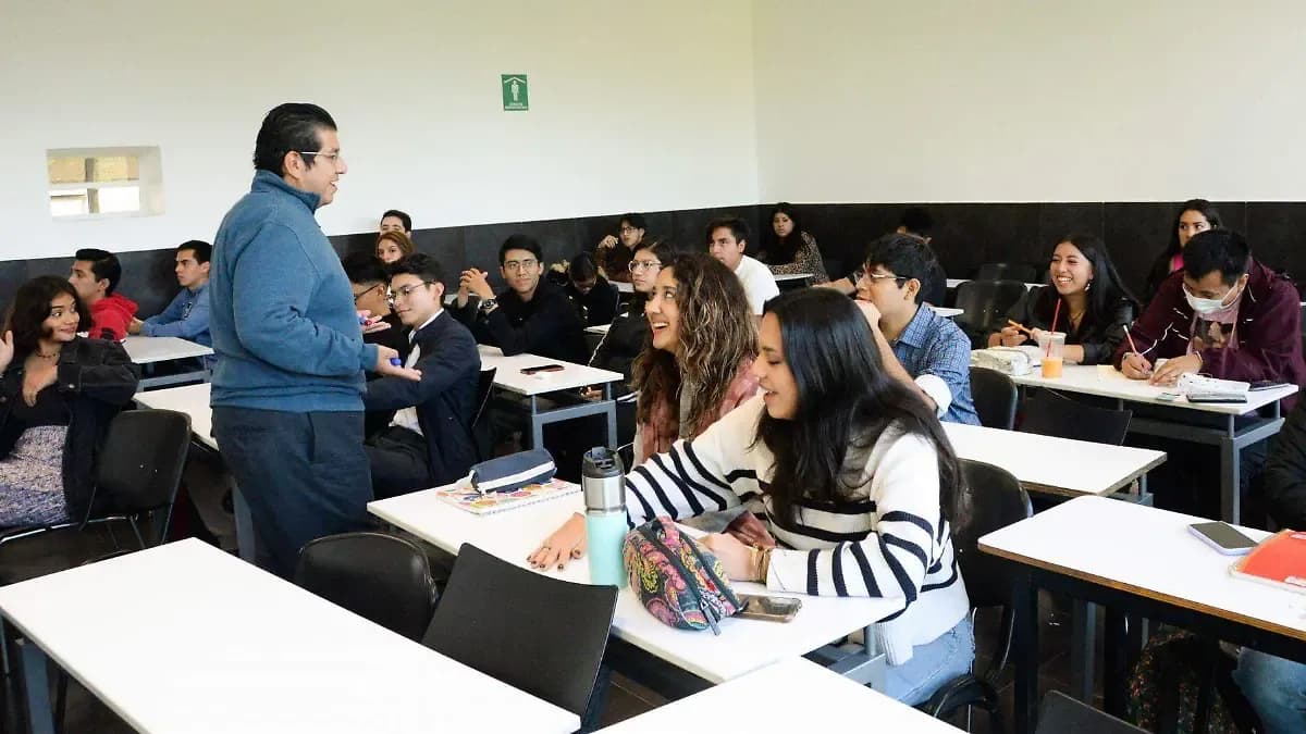 IA ha mejorado el desempeño académico del 70% de los universitarios en México, según encuesta