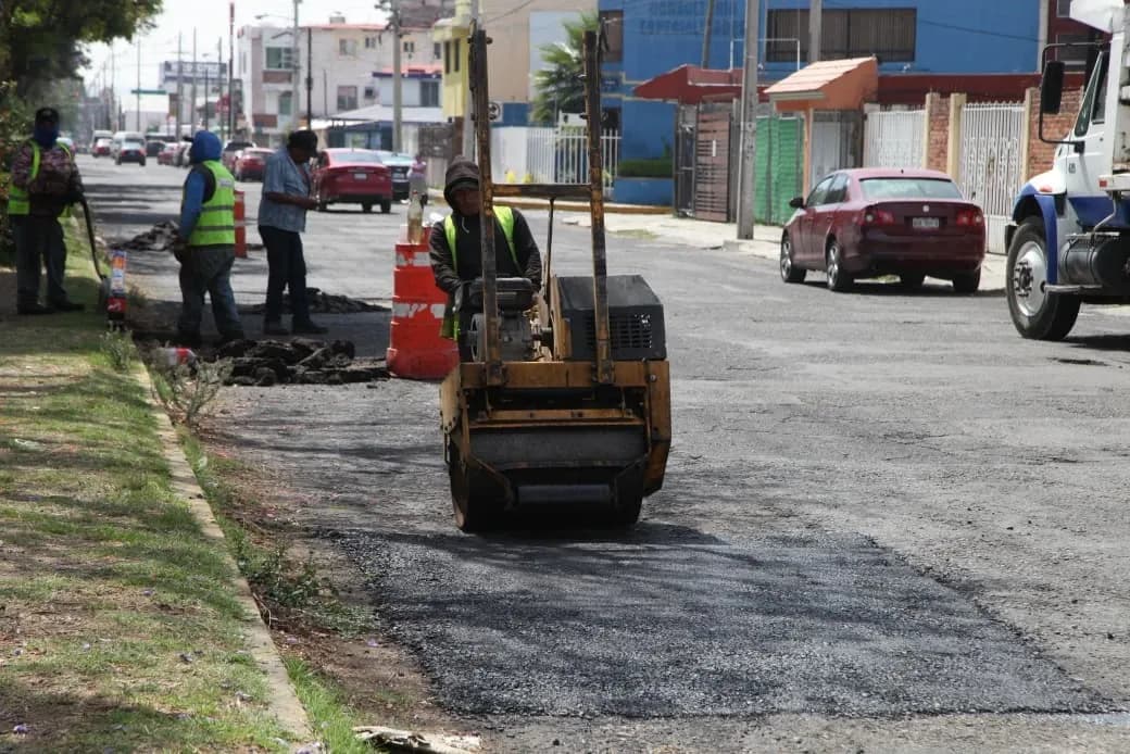 Refuerzan programa de bacheo en vialidades estratégicas