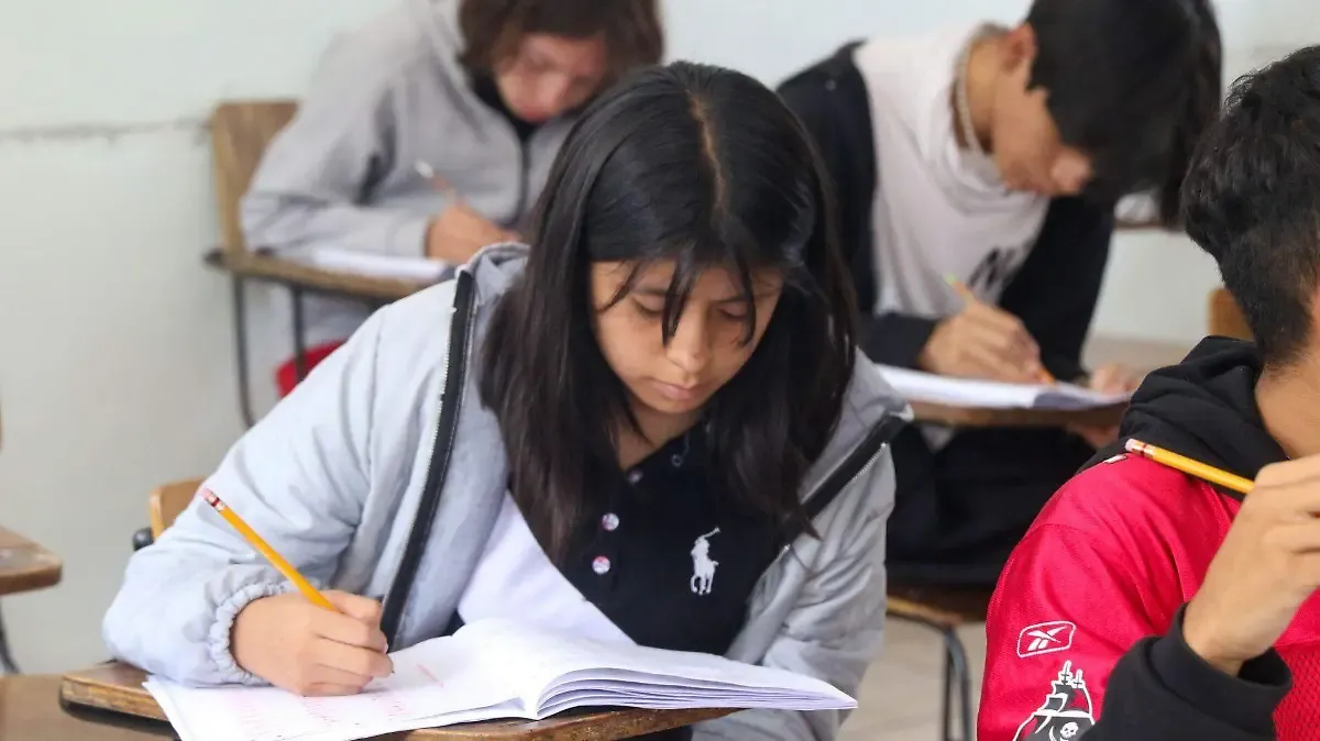 Alumnos en México arrastran rezago de hasta cinco ciclos escolares tras la pandemia