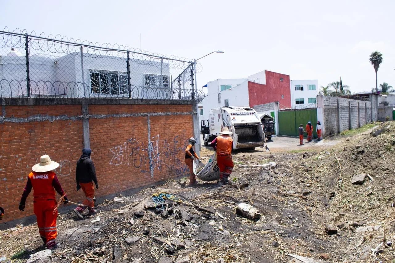 Refuerzan limpieza en barrancas para prevenir inundaciones