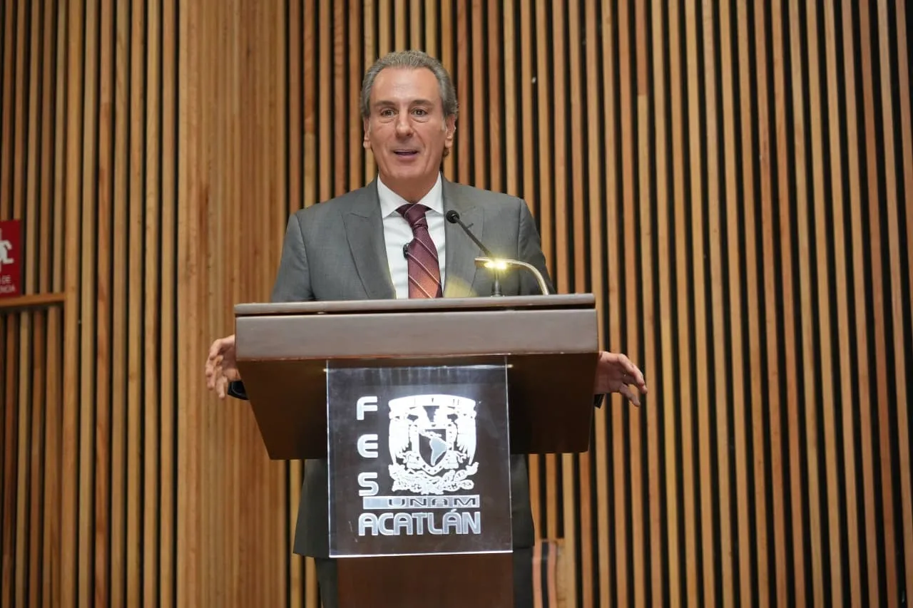 Comparte Puebla avances de gestión en foro académico de la UNAM