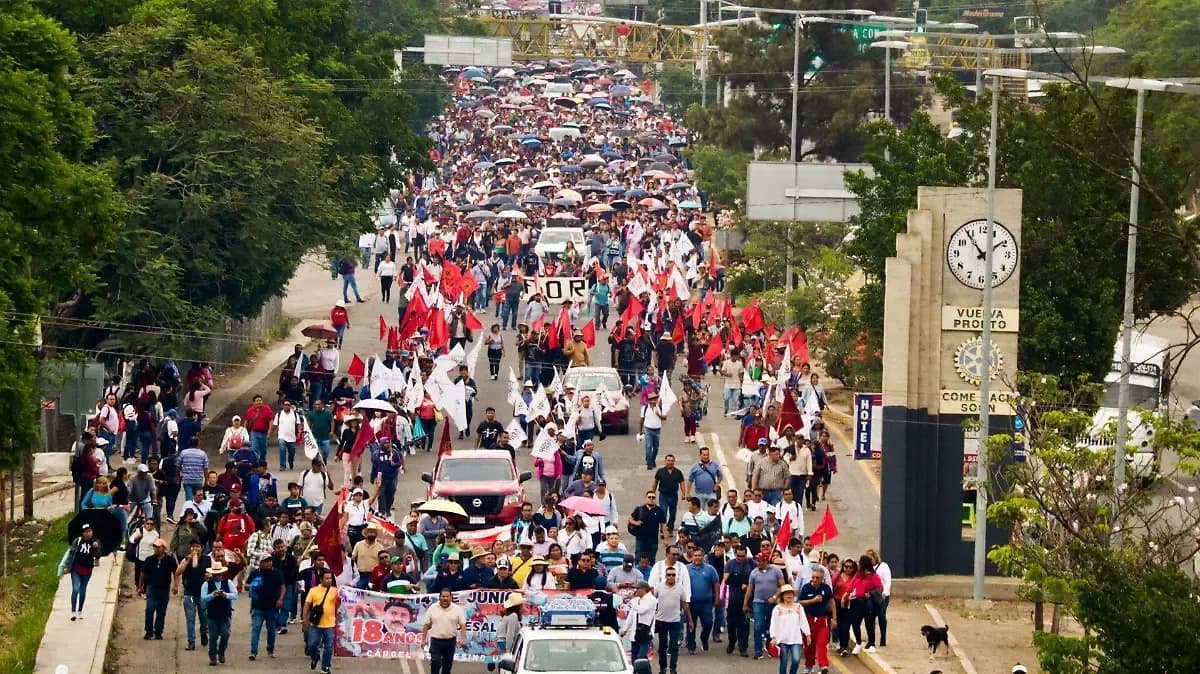 Sección 22 convoca marcha en Oaxaca y presiona con paro indefinido