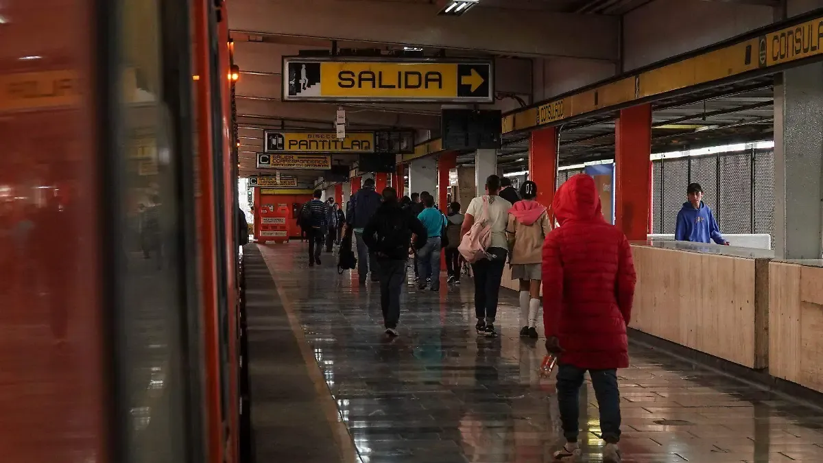 Calor deja sin servicio varias estaciones de la Línea 5 del Metro; solo opera de Politécnico a Oceanía