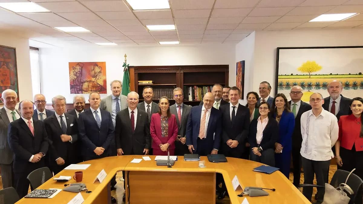 Sheinbaum y empresarios ven buenas perspectivas para la economía mexicana