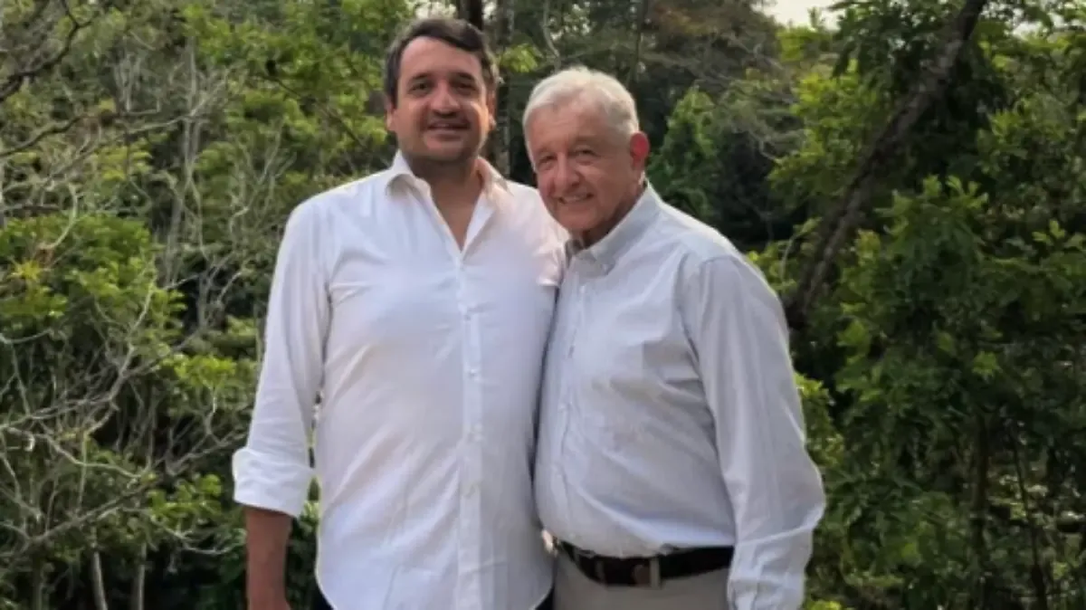 Reaparece Andy López Beltrán con foto junto a López Obrador tras dejar dirigencia de Morena