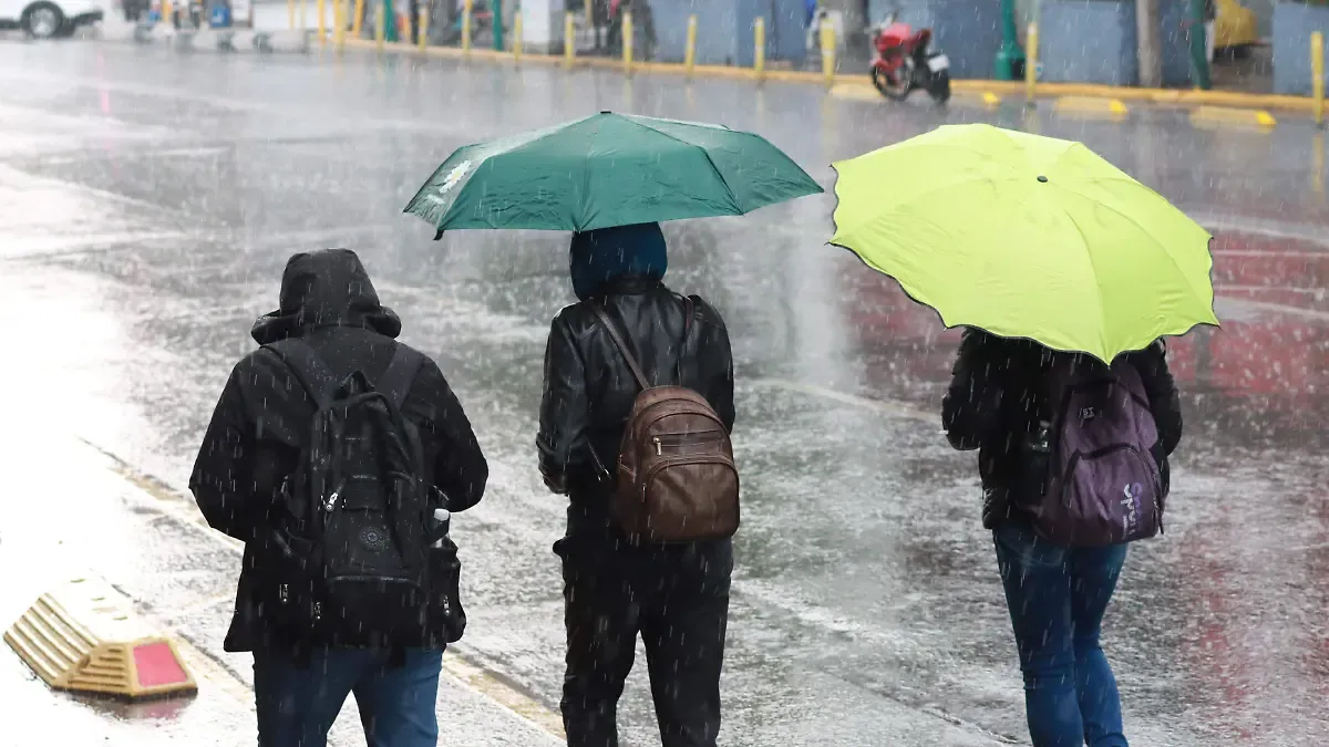 Activan Alerta naranja por fuertes lluvias y caída de granizo en 11 alcaldías de la CDMX
