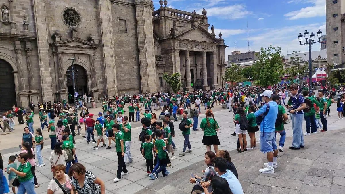 Guadalajara se pinta de verde para apoyar a la Selección Mexicana