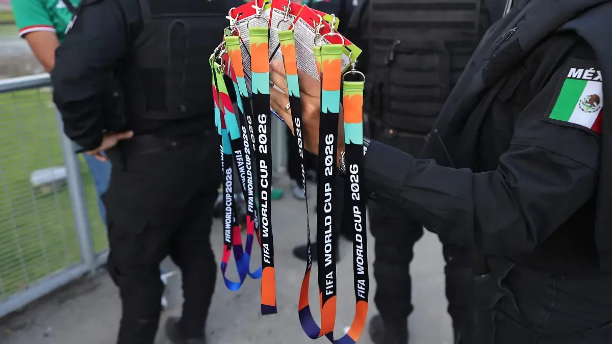 Vincularon a proceso los 10 detenidos que quisieron entrar al partido México contra Corea con acreditaciones de la FIFA falsas