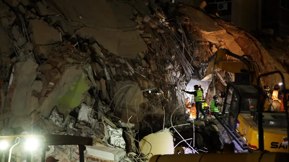 Venezuela eleva a mil 430 muertos y más de 3 mil los heridos por terremotos