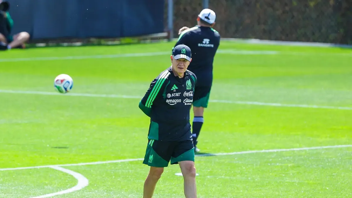 “Tenemos que hacer un partido perfecto”: Javier Aguirre ve a Inglaterra como un rival difícil, pero no invencible