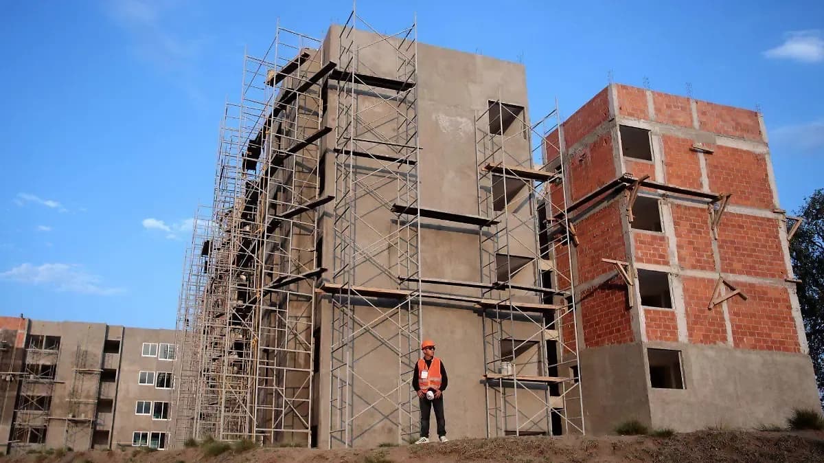 Inversión rompe racha de 19 meses de caída y crece 5.1% en abril