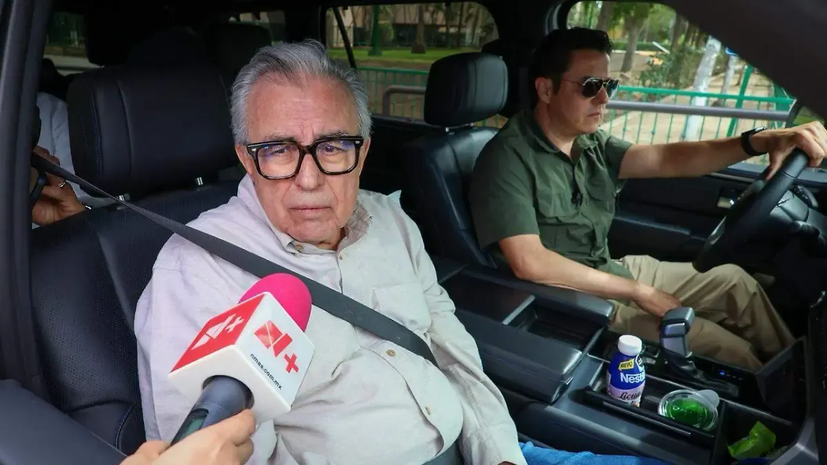 Rubén Rocha Moya asegura que ha permanecido en Culiacán desde que solicitó licencia