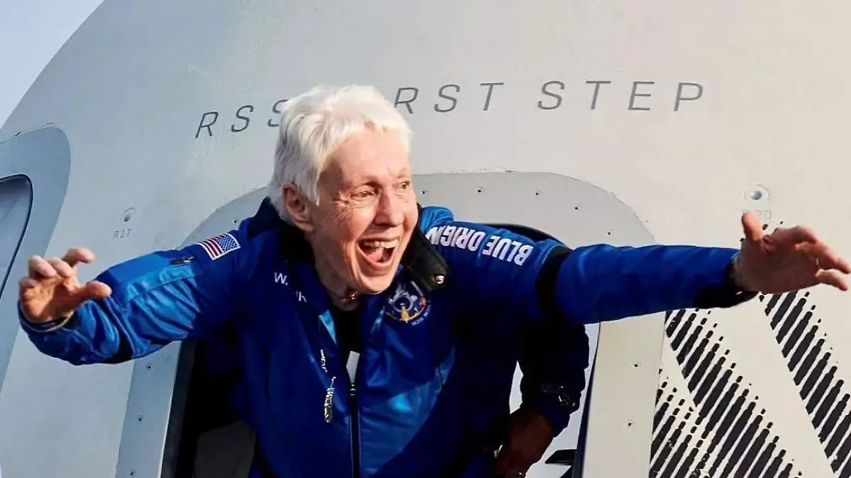 Muere Wally Funk, pionera de la aviación y la mujer de mayor edad en viajar al espacio