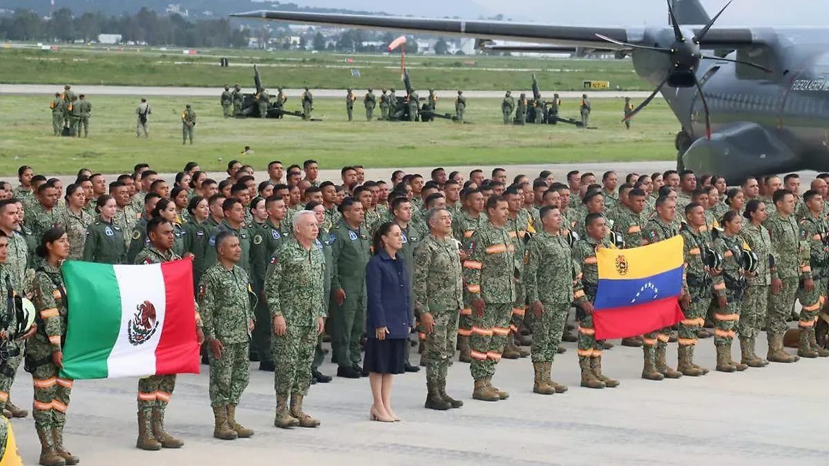 México concluye misión en Venezuela: rescata a dos personas, dos perritos y suma a Laika al equipo canino