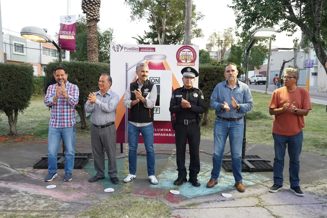Puebla alcanza cobertura total de alumbrado LED en la colonia Reforma