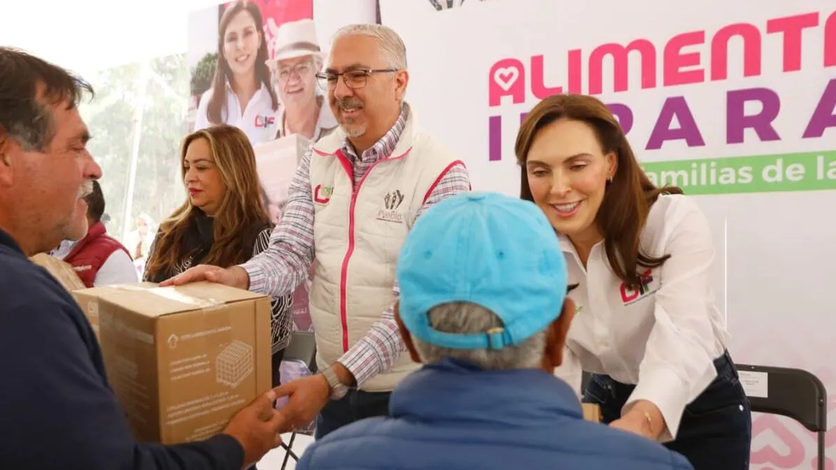 DIF Puebla Capital entrega más de 8 mil paquetes alimentarios en Santa María Xonacatepec