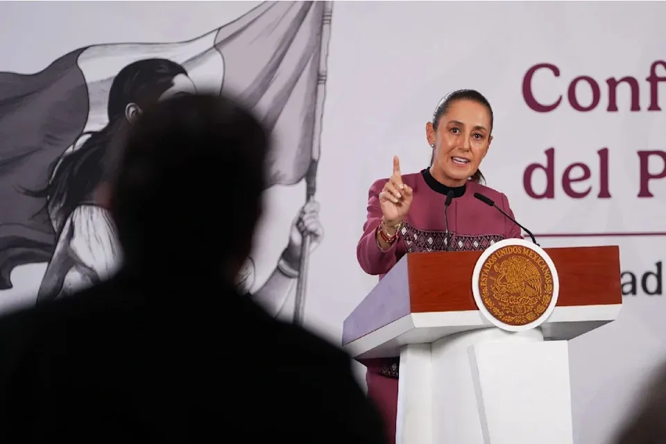 Sheinbaum respalda resolución del INE contra el uso de “narcopartido”