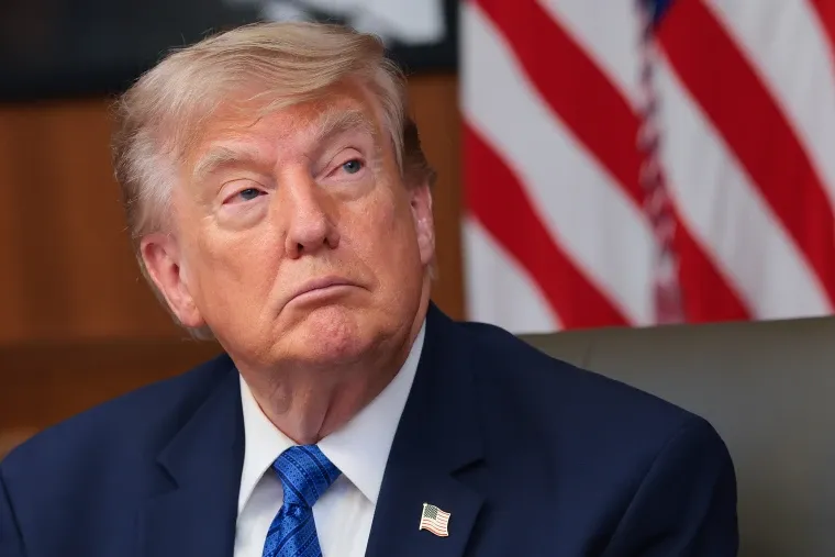 Estados Unidos frena ataque contra Irán mientras crece la presión por reabrir el estrecho de Ormuz