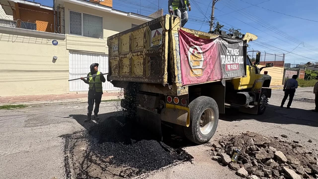 BacheAndo Puebla atiende reportes viales en la colonia San José Mayorazgo