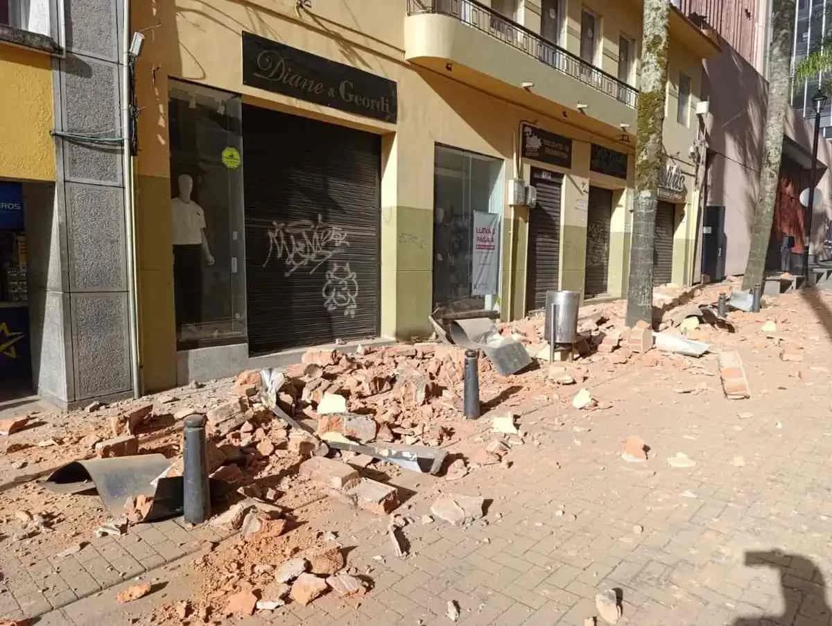 Terremoto de magnitud 6.8 sacude Colombia y deja al menos 22 muertos