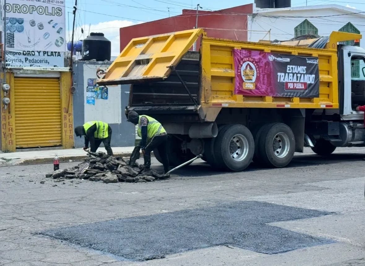 Ayuntamiento de Puebla interviene 18 calles como parte de la estrategia Bacheando Puebla