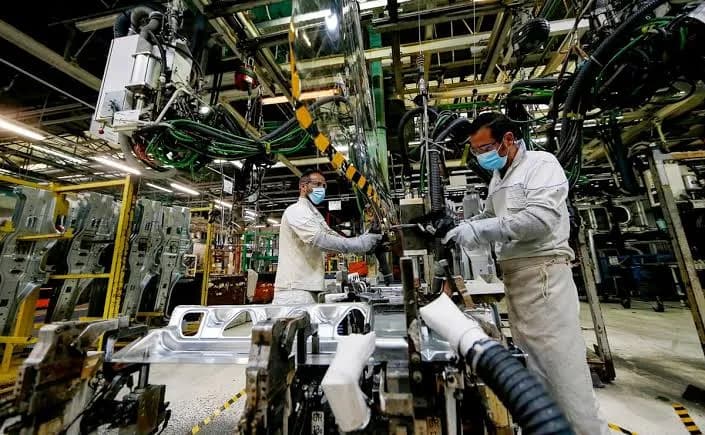 La actividad industrial de México mantiene avance por tercer mes consecutivo