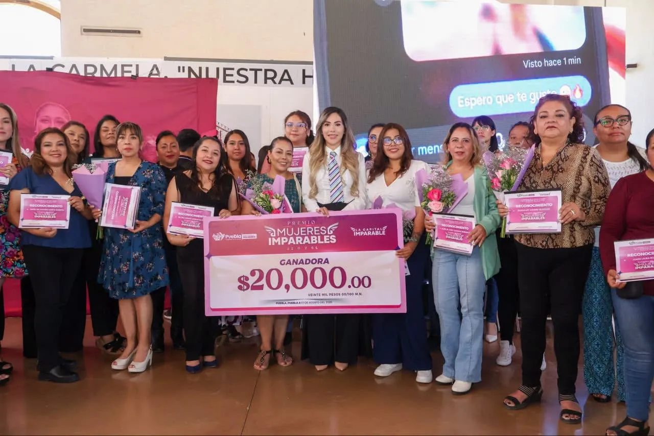 50 mujeres emprendedoras reciben apoyos de hasta 20 mil pesos del Ayuntamiento de Puebla