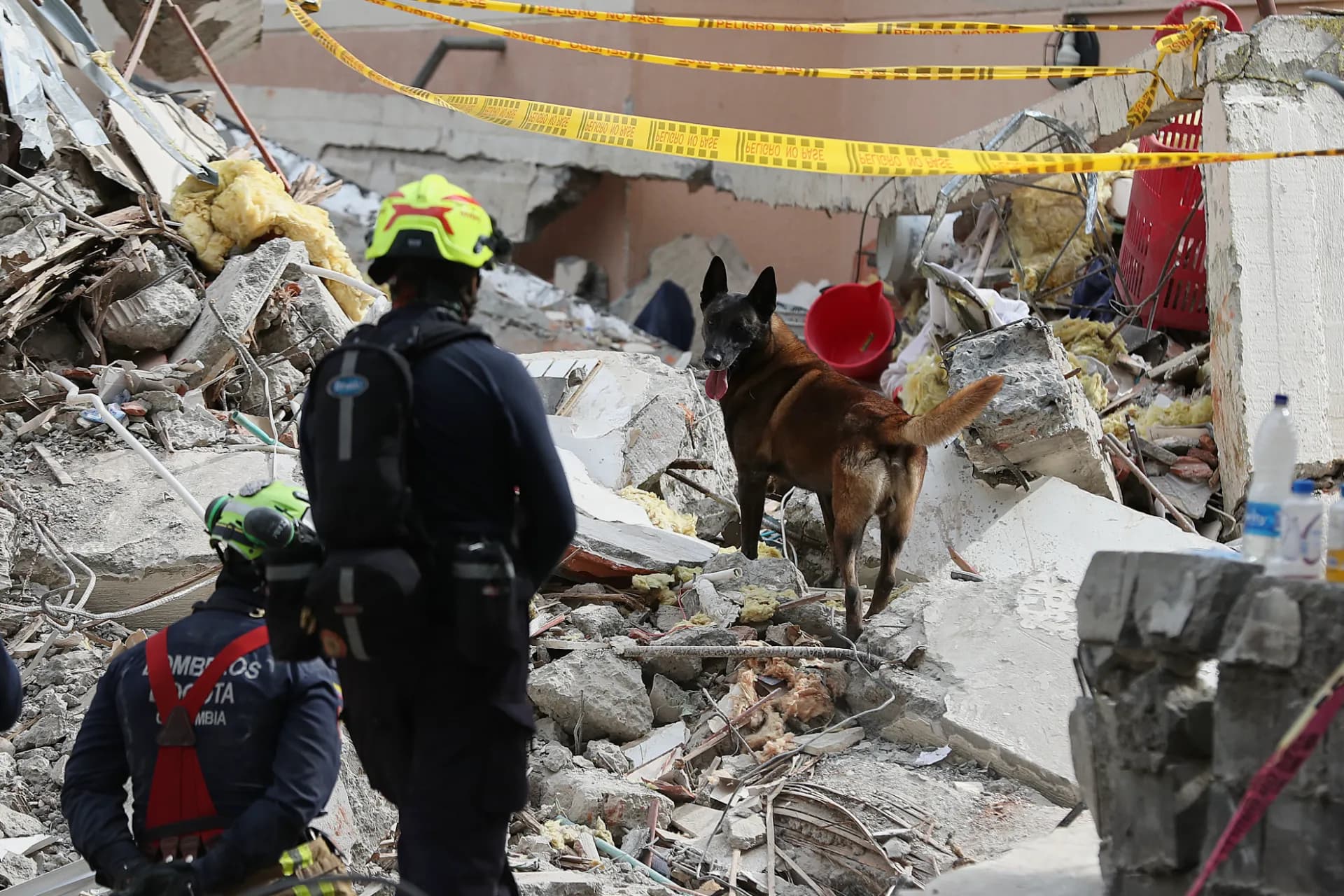 Gobierno de México confirma muerte de dos mexicanos tras terremoto en Colombia