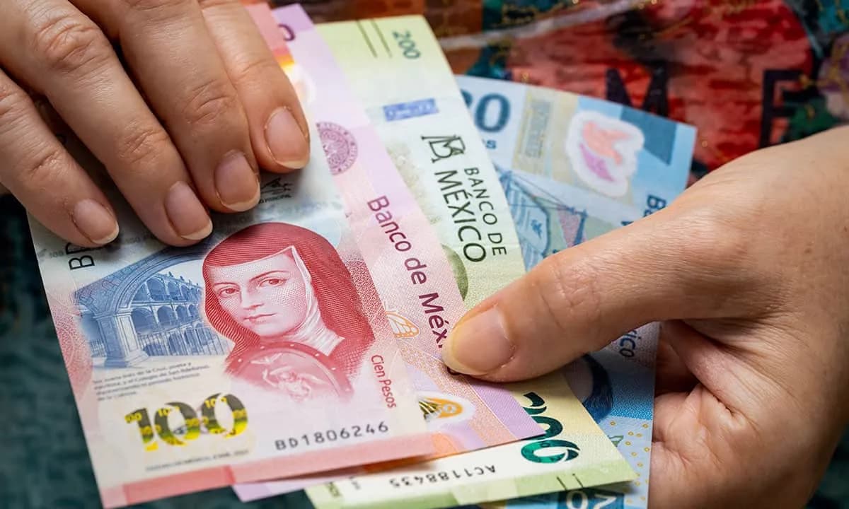Economía mexicana perfila crecimiento anual de 2.7% en julio, pero apenas 0.1% frente a junio