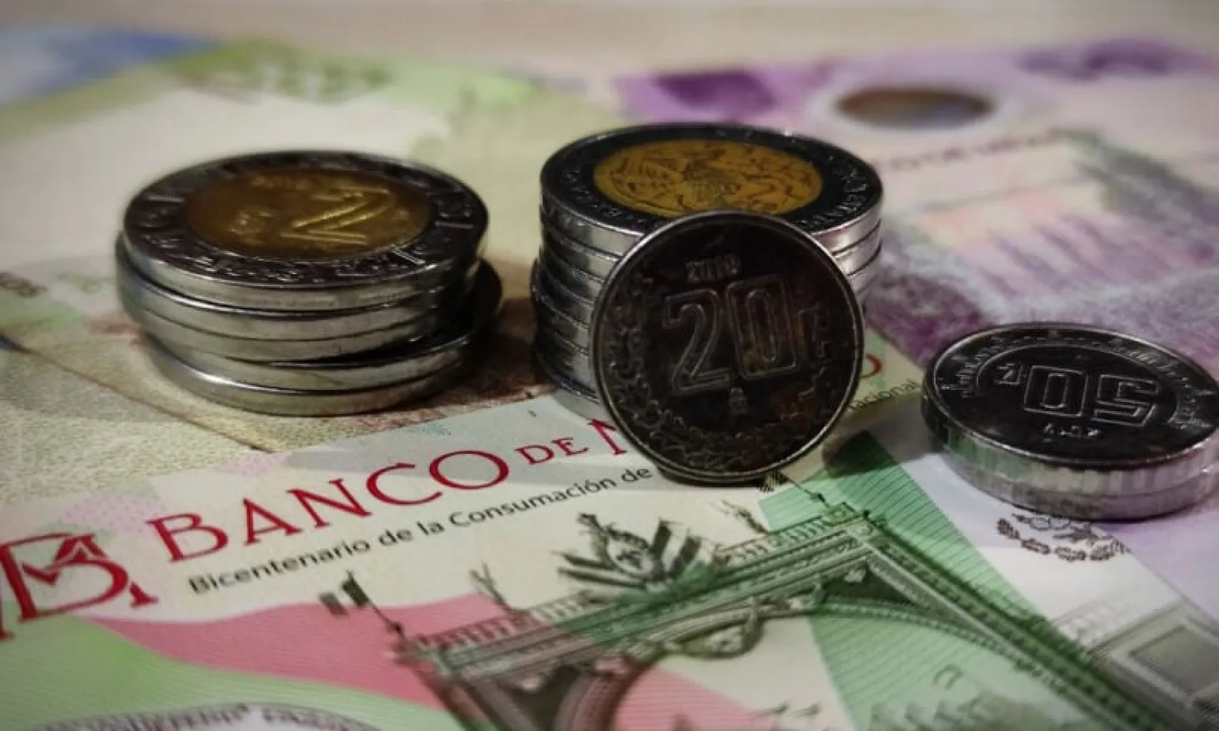 Economía mexicana cae 0.1% en junio pese a recuperación del segundo trimestre