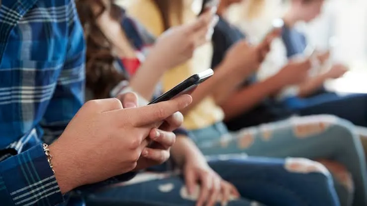 El 84% de los mexicanos considera peligrosas las redes sociales para los menores