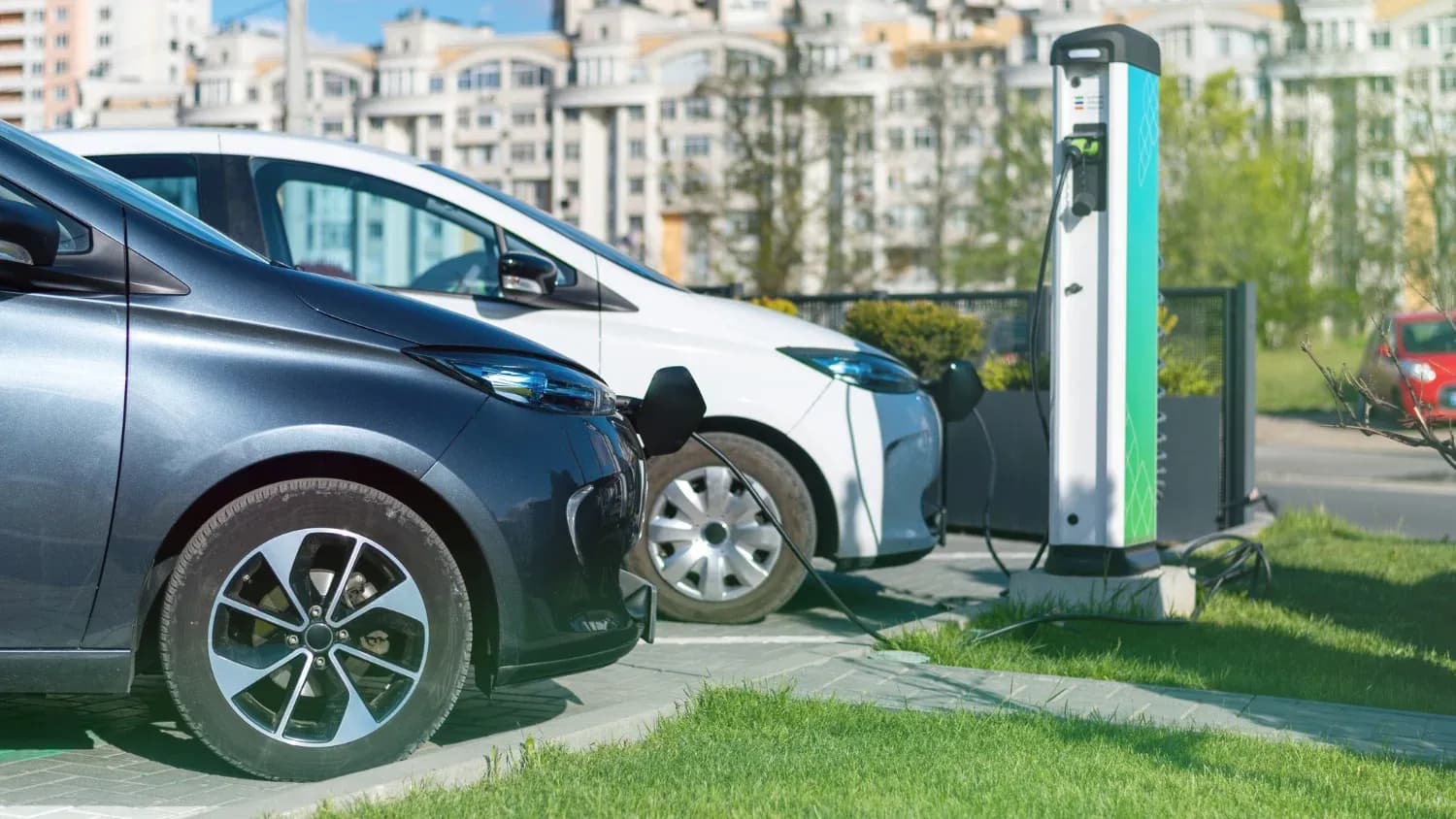 México vende más autos eléctricos, pero la red de cargadores no crece al mismo ritmo
