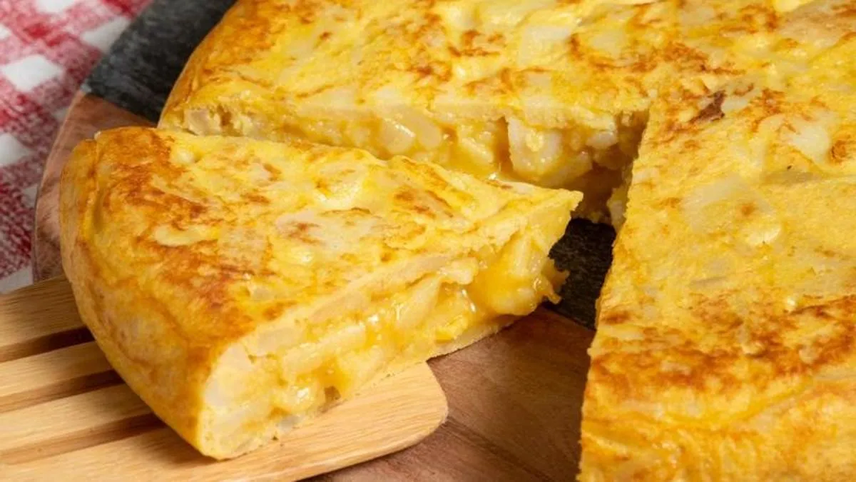 La tortilla de patata supera a la paella como el plato más representativo de España