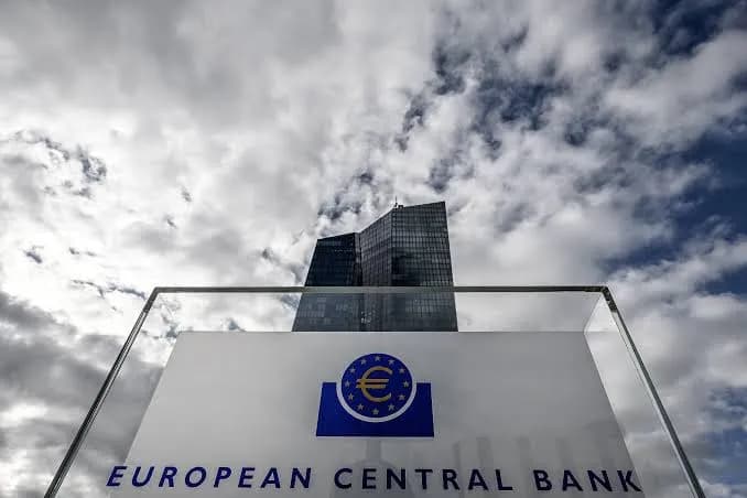 Banco Central Europeo sube su tasa a 2.5% ante el regreso de las presiones inflacionarias
